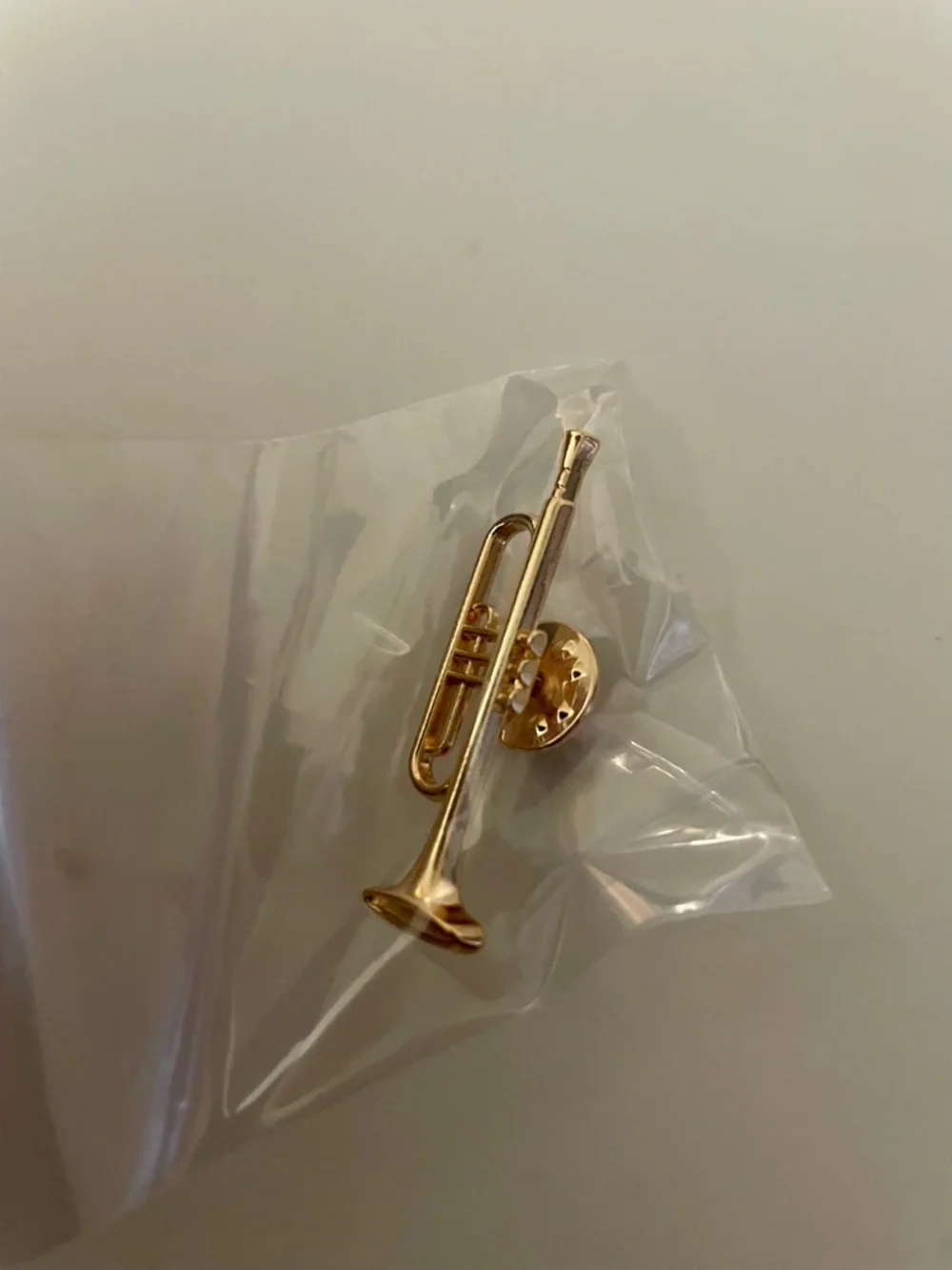 Gold Tone Trumpet Pin